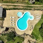 Luxury Oasis Pool & Jacuzzi Βίλα