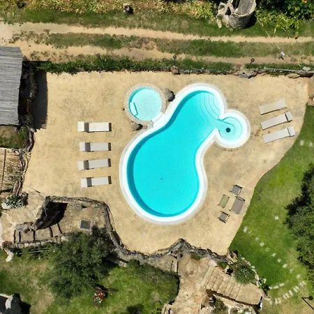 Luxury Oasis Pool & Jacuzzi Villa