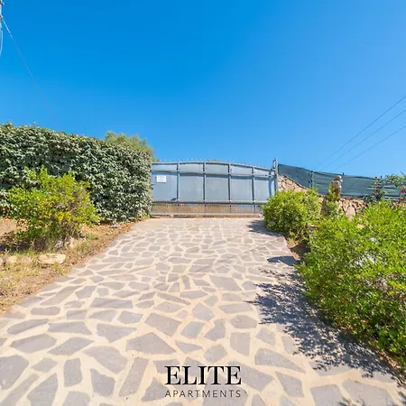 Luxury Oasis Pool & Jacuzzi * Olbia